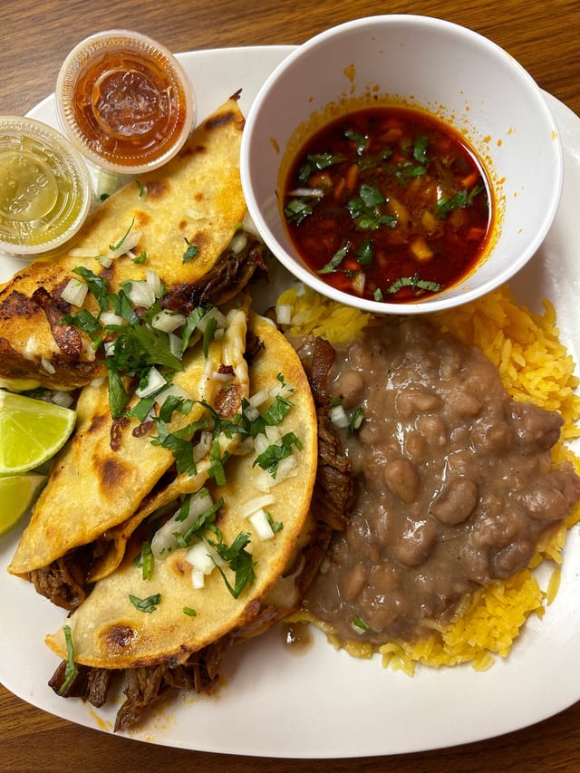 BIRRIA TACOS.